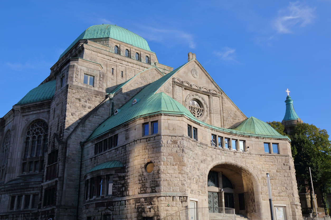 Restored Alte Synagoge, a historic building heavily damaged during Kristallnacht.